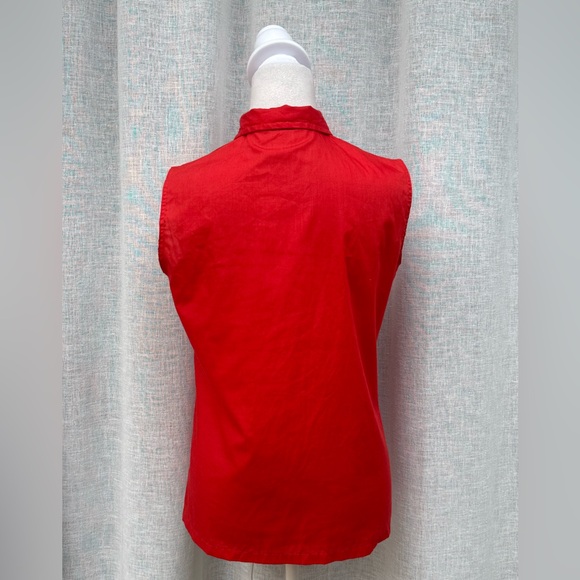 Ship’n Shore red sleeveless button down blouse - Picture 2 of 12